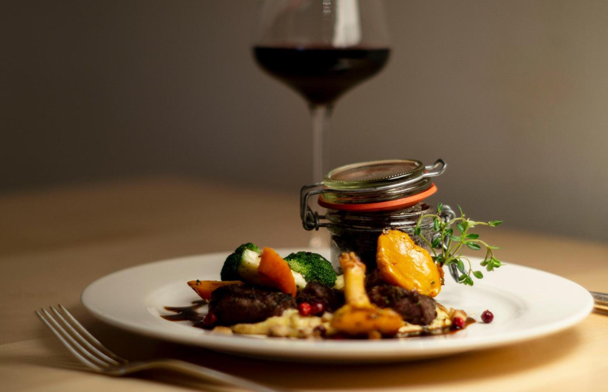 Hotel Goldener Adler - Im Sommer Silvretta Card Premium Inkludiert Ишгль Экстерьер фото