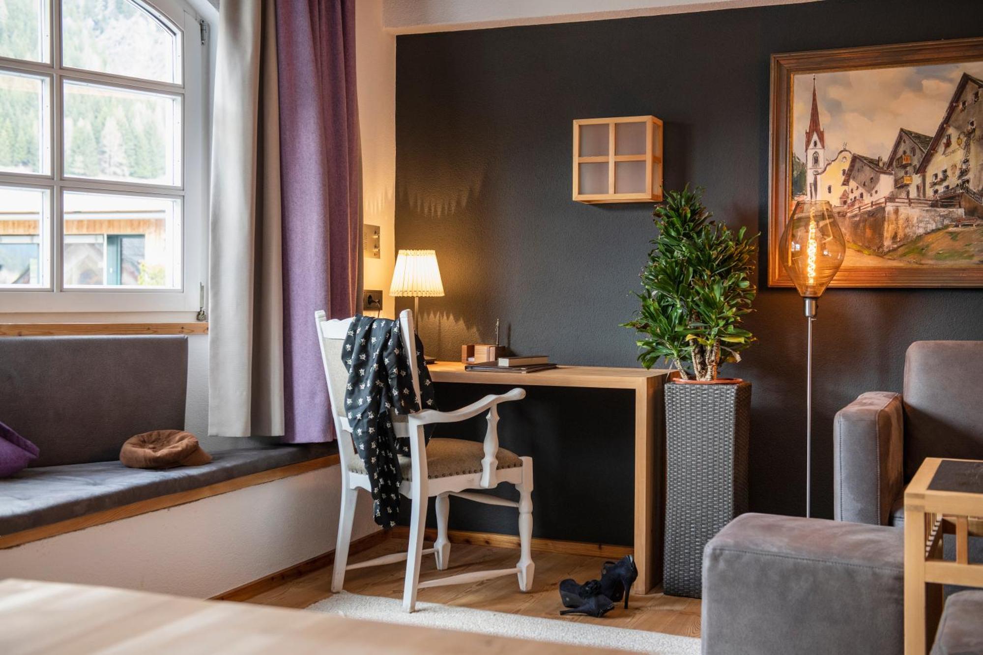 Hotel Goldener Adler - Im Sommer Silvretta Card Premium Inkludiert Ишгль Экстерьер фото