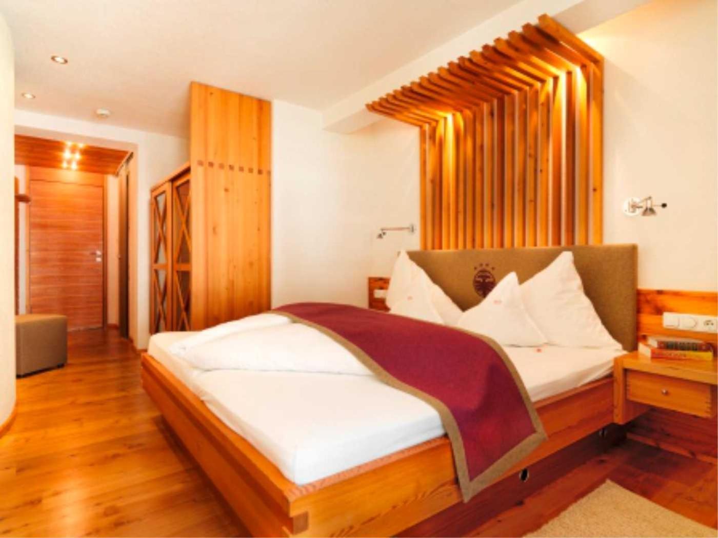 Hotel Goldener Adler - Im Sommer Silvretta Card Premium Inkludiert Ишгль Экстерьер фото