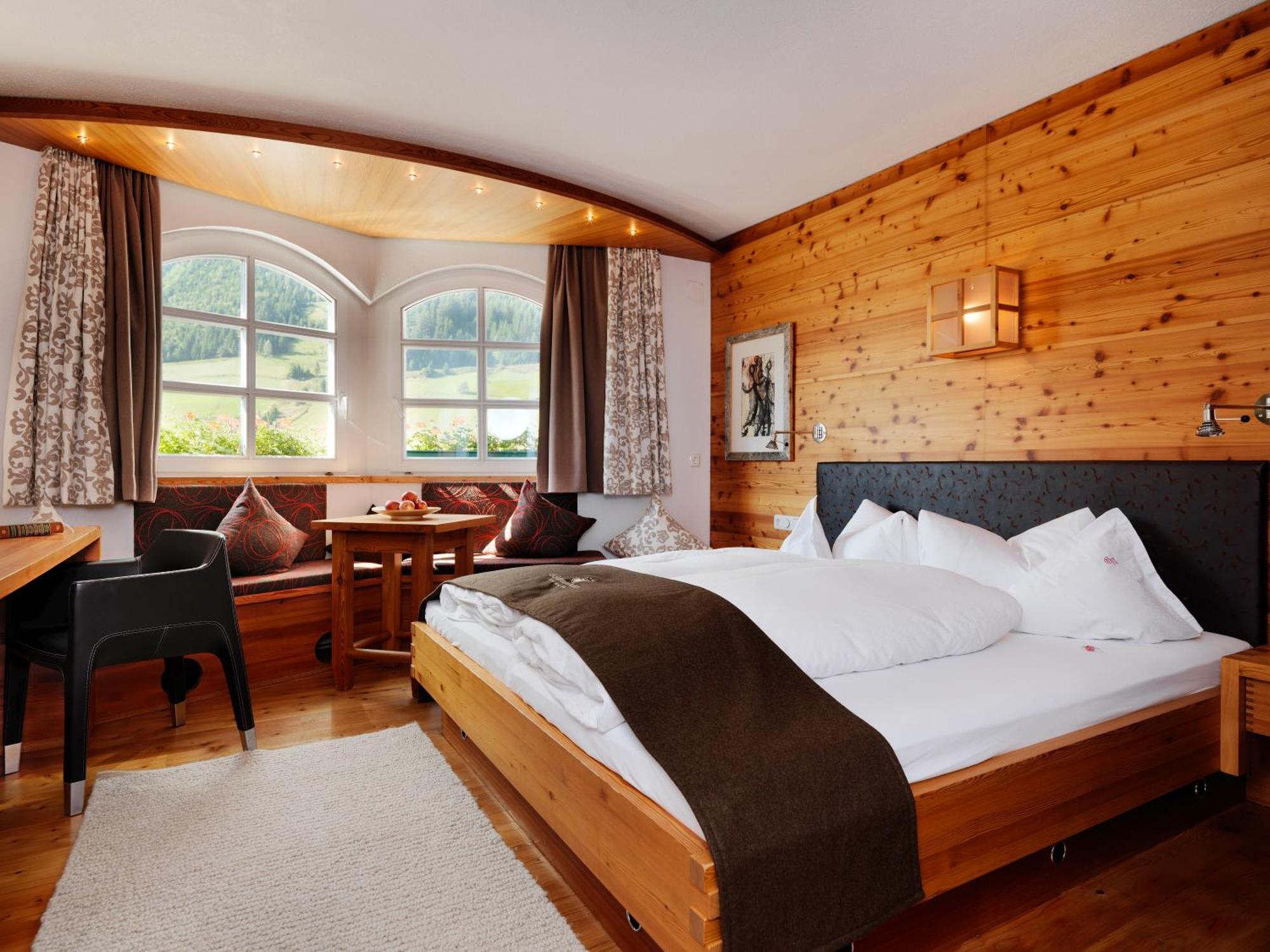 Hotel Goldener Adler - Im Sommer Silvretta Card Premium Inkludiert Ишгль Экстерьер фото